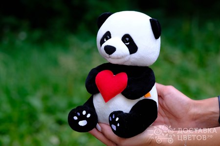 Мягкая игрушка "Панда Бу с красным сердцем"